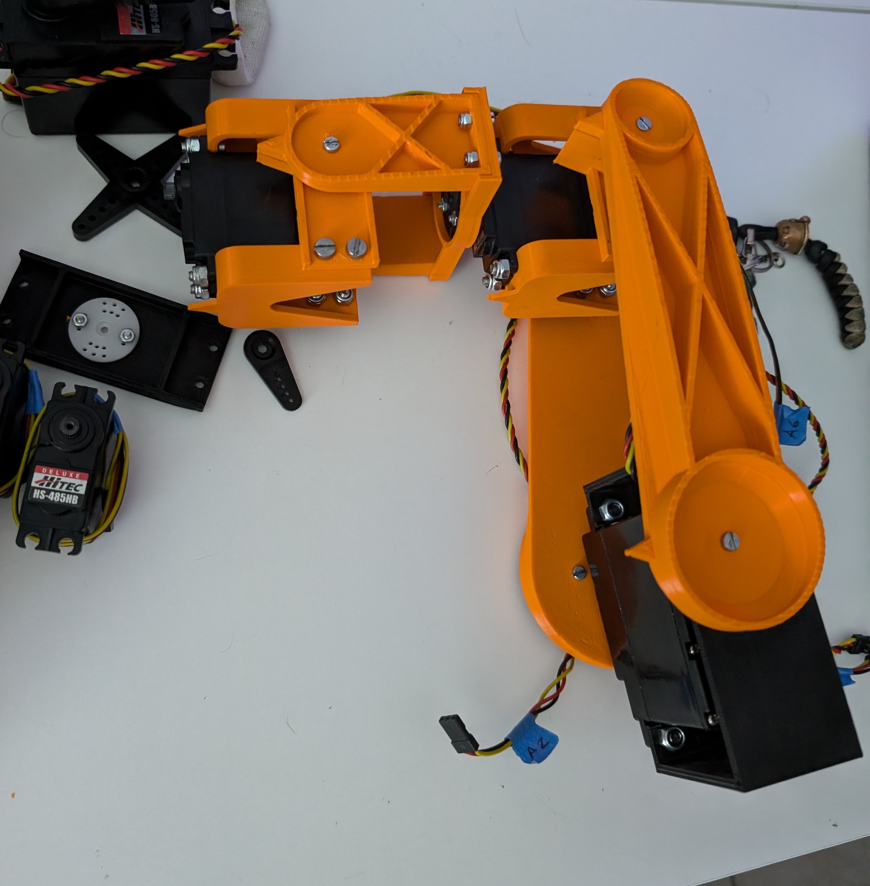 montage orange 
                             class=